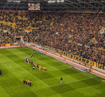 Dynamo Dresden feiert den Klassenerhalt in der 2. Fußball-Bundesliga